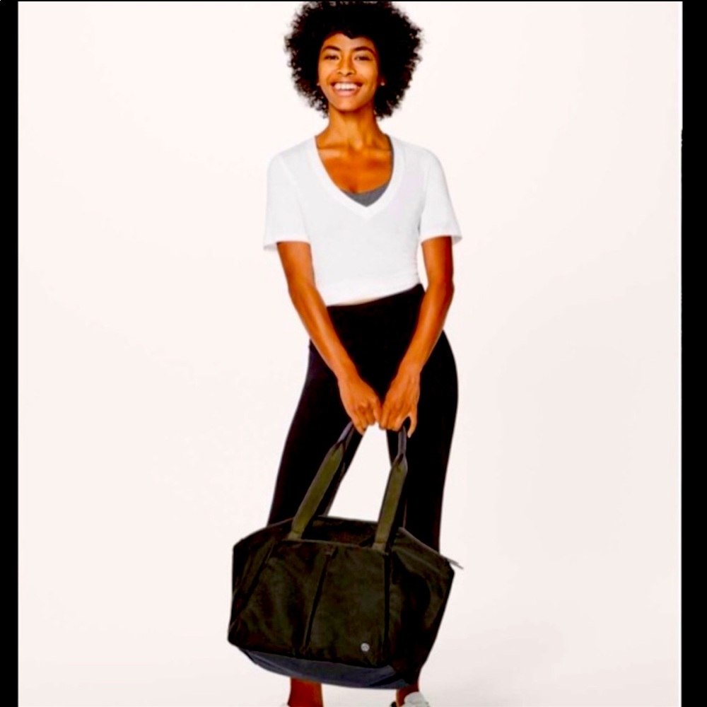 Lulu lemon free to bag.